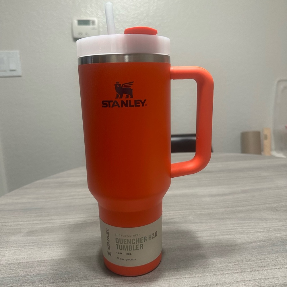 Stanley Vibrant Orange Quencher H2.0 Tumbler